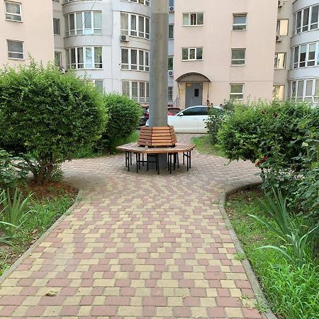 Apartments Staroportofrankovskaya & Pastera Street โอเดสซา ภายนอก รูปภาพ