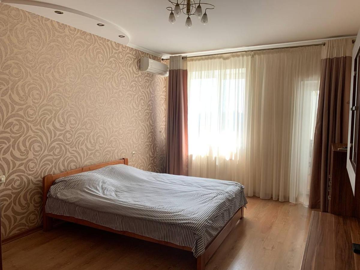 Apartments Staroportofrankovskaya & Pastera Street โอเดสซา ภายนอก รูปภาพ