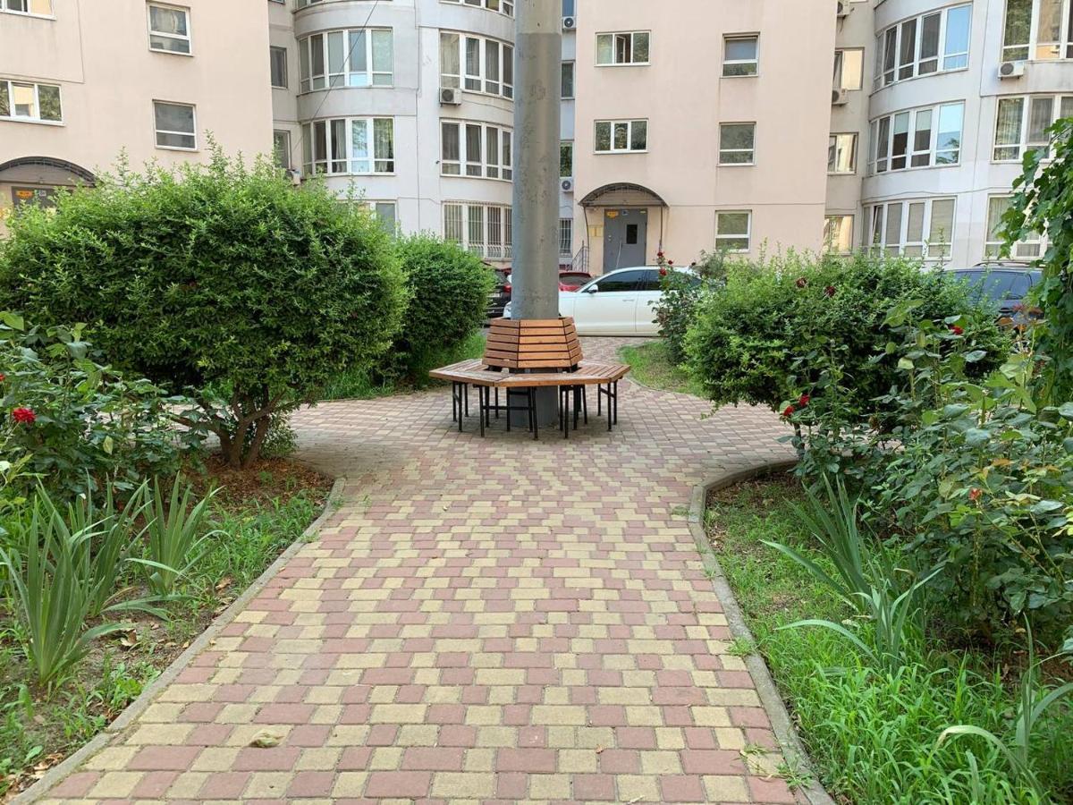 Apartments Staroportofrankovskaya & Pastera Street โอเดสซา ภายนอก รูปภาพ