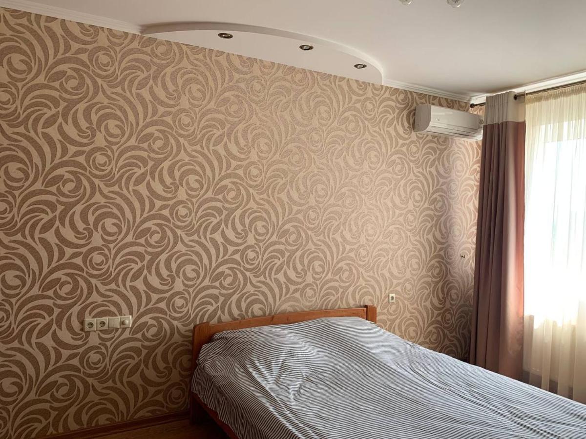 Apartments Staroportofrankovskaya & Pastera Street โอเดสซา ภายนอก รูปภาพ