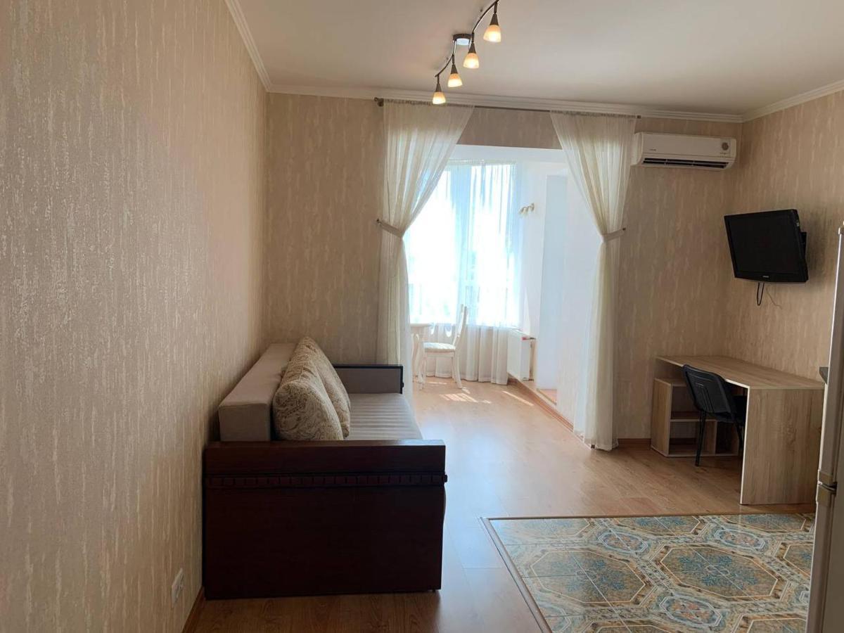 Apartments Staroportofrankovskaya & Pastera Street โอเดสซา ภายนอก รูปภาพ